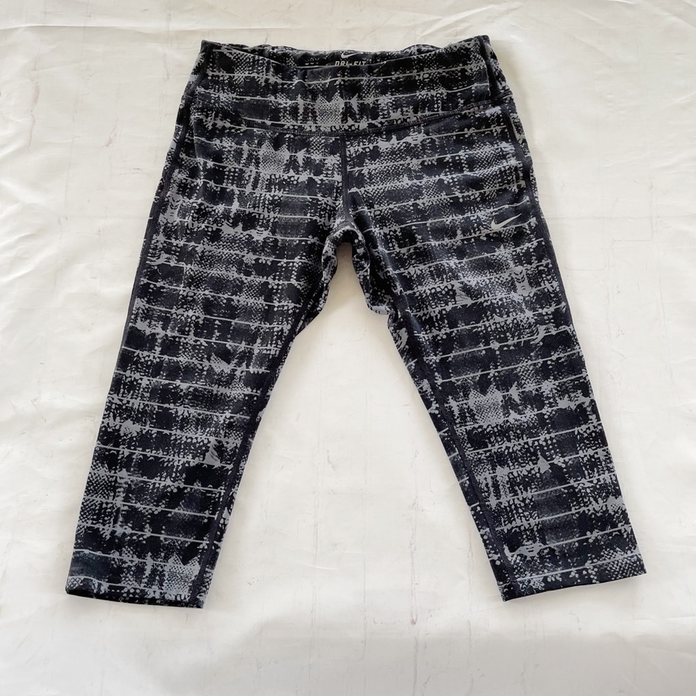 [Nike] crop dri fit athletic workout running pants womens medium